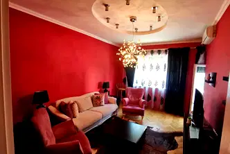 4-стаен апартамент с две спални в Център, Пловдив