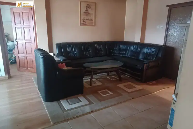 4-bedroom apartment in Veliko Tyrnovo, Kartala