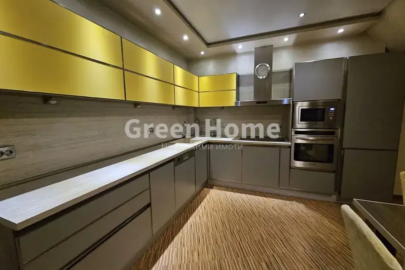 4-bedroom apartment in Varna, Kolhozen Pazar
