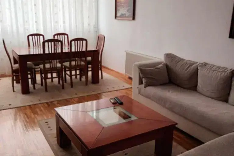 4-bedroom apartment in Dobrich, Kralska Zona