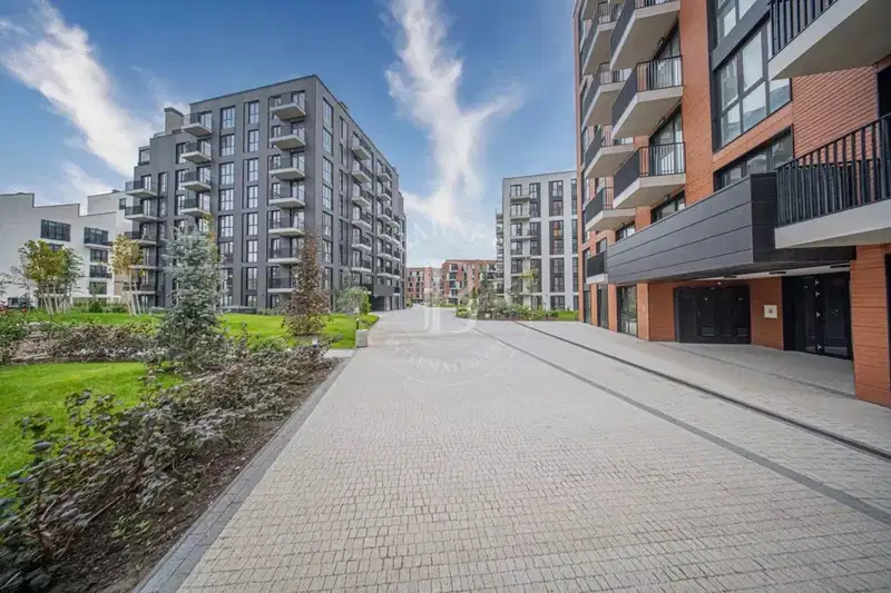 4-bedroom apartment in Sofiya, Krasno Selo