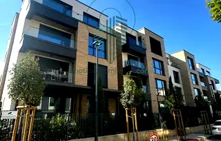 Просторен 4-стаен апартамент с 2 тераси в Кръстова вада, София