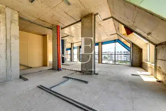 Многостаен апартамент в София, Кръстова вада