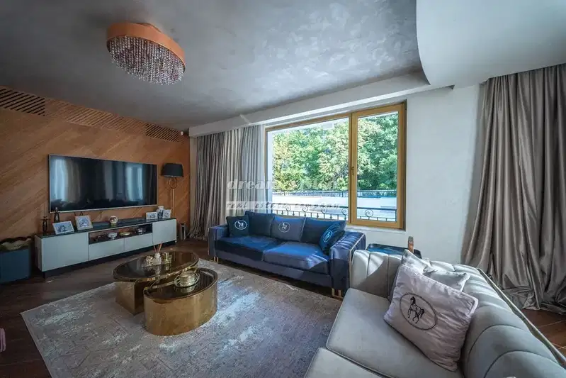 4-bedroom apartment in Sofiya, Krystova Vada