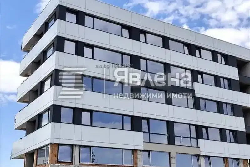 Четиристаен апартамент с три изложения в Кършияка, Пловдив