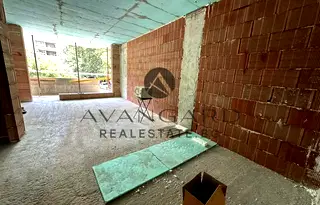 Четиристаен апартамент с две тераси в Кършияка, Пловдив