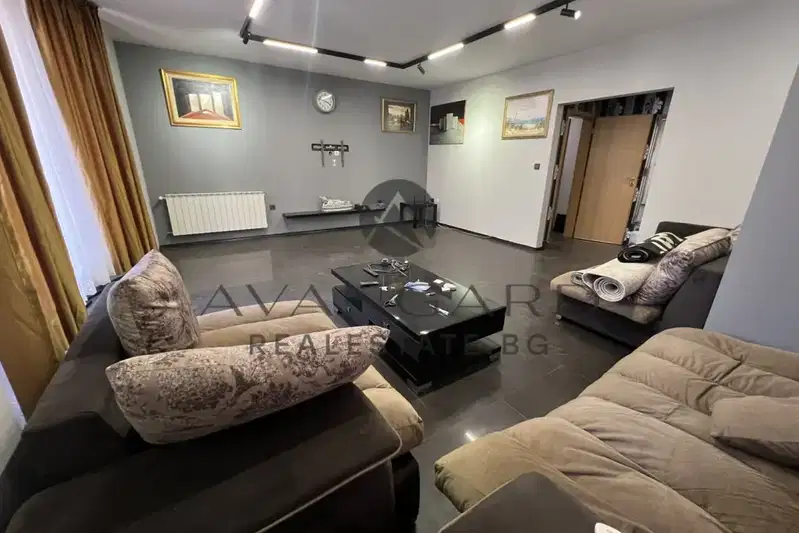 4-bedroom apartment in Plovdiv, Kyrshiyaka