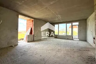Многостаен апартамент в София, Лагера