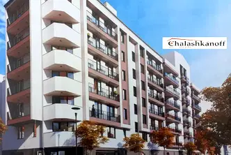 Многостаен апартамент в София, Лагера