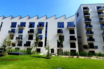 Многостаен апартамент в София, Лагера
