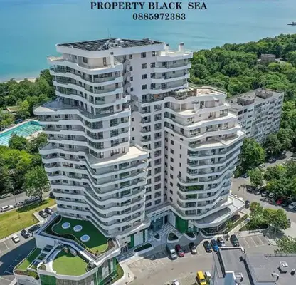 Снимка 4 — Многостаен апартамент в Бургас, Лазур