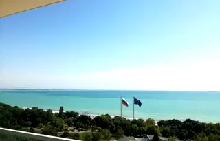 Многостаен апартамент в Бургас, Лазур