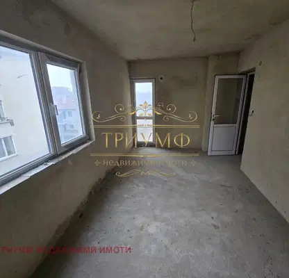 Снимка 2 — Многостаен апартамент във Варна, Левски 1