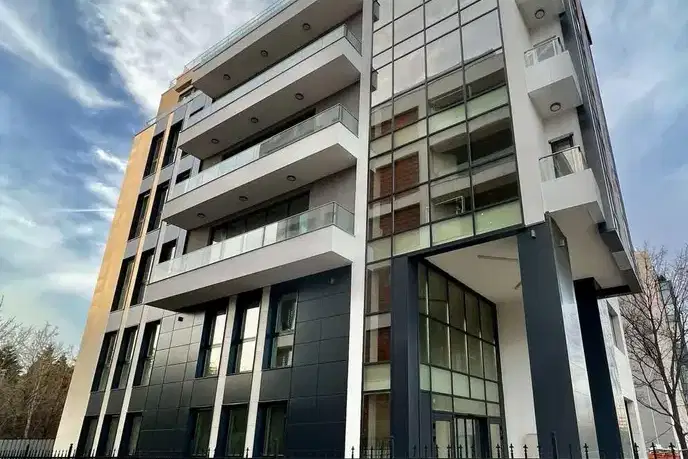 Многостаен апартамент в София, Лозенец