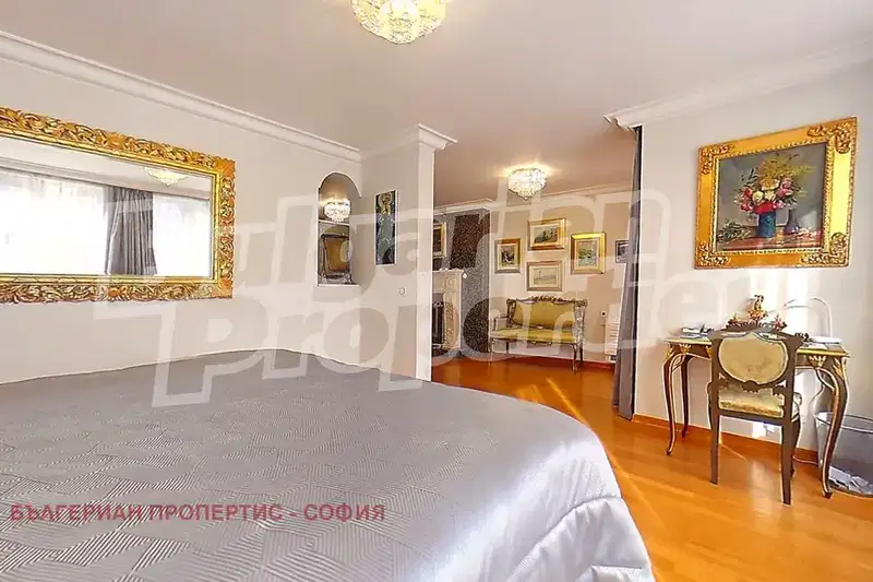 Многостаен апартамент в София, Лозенец
