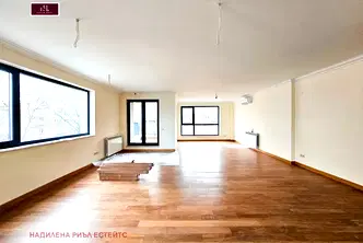 Многостаен апартамент в София, Лозенец