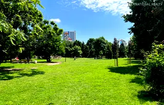 Многостаен апартамент в София, Лозенец