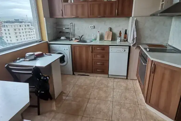 4-bedroom apartment in Sofiya, Malinova Dolina