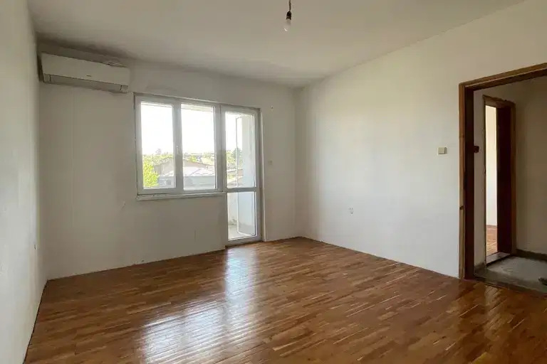 4-bedroom apartment in Ruse, Maliovica