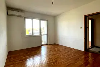 Многостаен апартамент в Русе, Мальовица