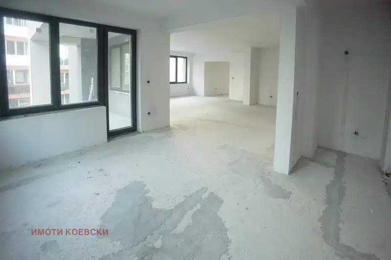 4-bedroom apartment in Sofiya, Manastirski Livadi