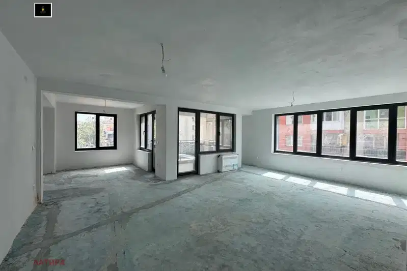 4-bedroom apartment in Sofiya, Manastirski Livadi
