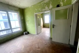 Многостаен апартамент в Шумен, Математическа гимназия