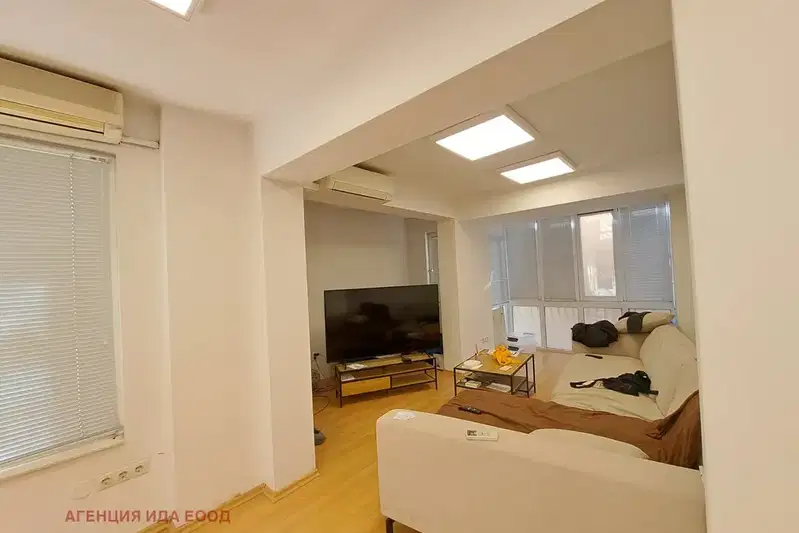 4-bedroom apartment in Sofiya, Medicinska Akademiya