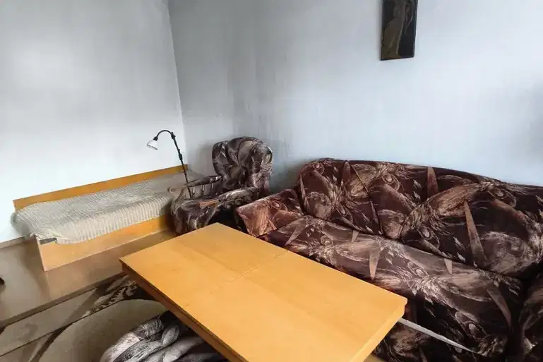 Многостаен апартамент във Варна, Младост 2