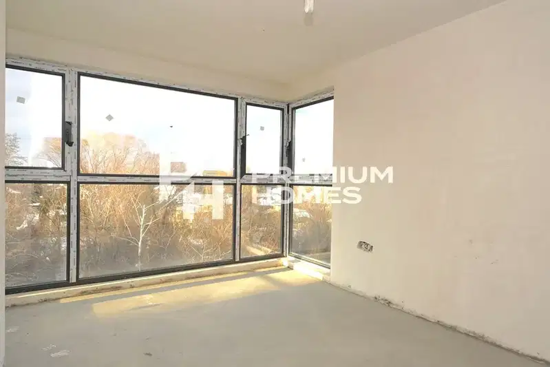 4-bedroom apartment in Sofiya, Mladost 4