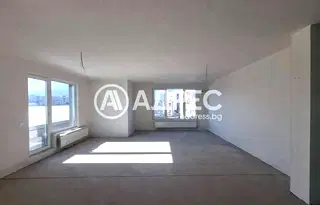 Многостаен апартамент в София, Младост 4