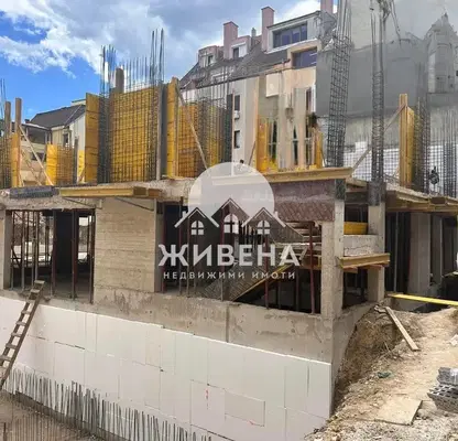 Снимка 3 — 4-стаен апартамент с 5 тераси в района на Окръжна болница, Варна