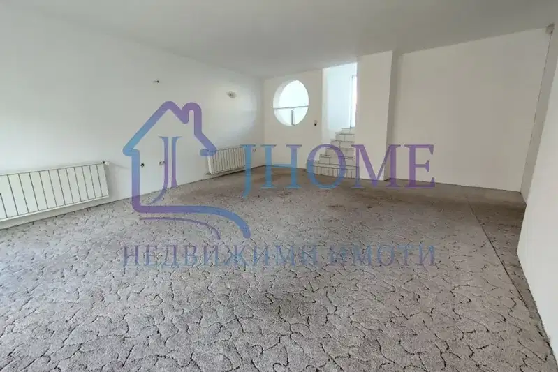4-bedroom apartment in Varna, Operata