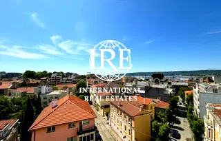 Многостаен апартамент във Варна, Операта