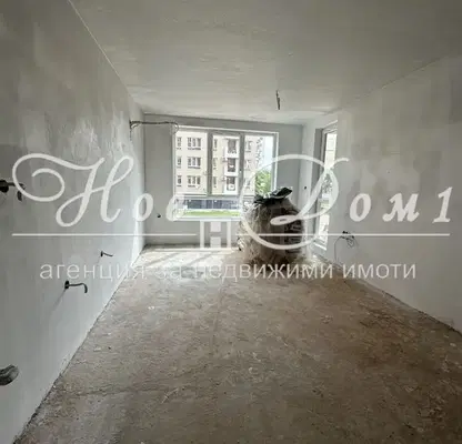 Снимка 4 — Многостаен апартамент в Пловдив, Остромила