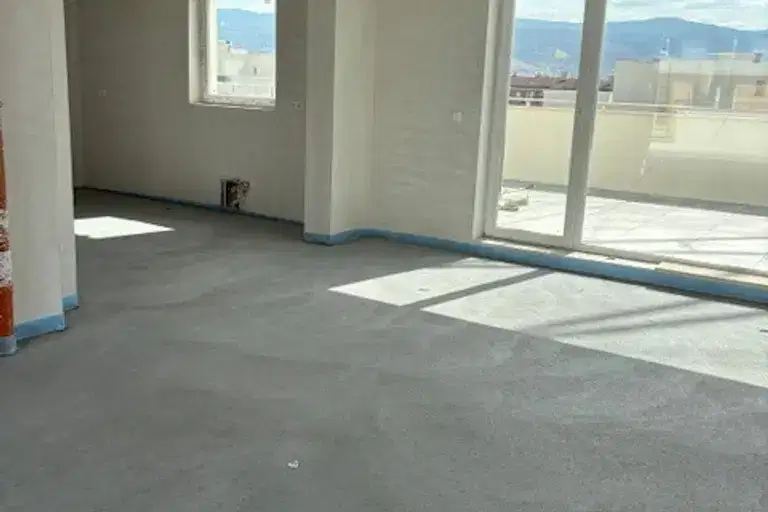 4-bedroom apartment in Plovdiv, Ostromila