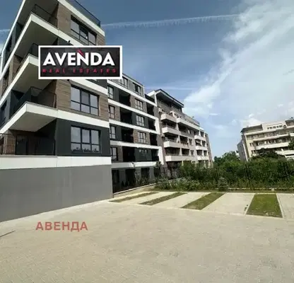 Снимка 2 — Четиристаен апартамент с голяма тераса в Овча купел, София