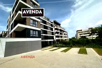 Четиристаен апартамент с голяма тераса в Овча купел, София