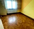Снимка 4 — Многостаен апартамент в Шумен, Пазара