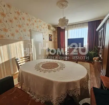 Снимка 5 — Многостаен апартамент във Варна, Погреби