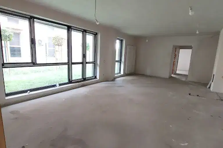 4-bedroom apartment in Sofiya, Reduta