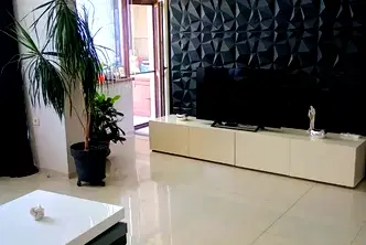 Многостаен апартамент във Враца, Река Лева