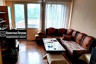 Многостаен апартамент в Русе, Родина 1