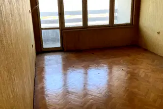 Многостаен апартамент в Русе, Широк център