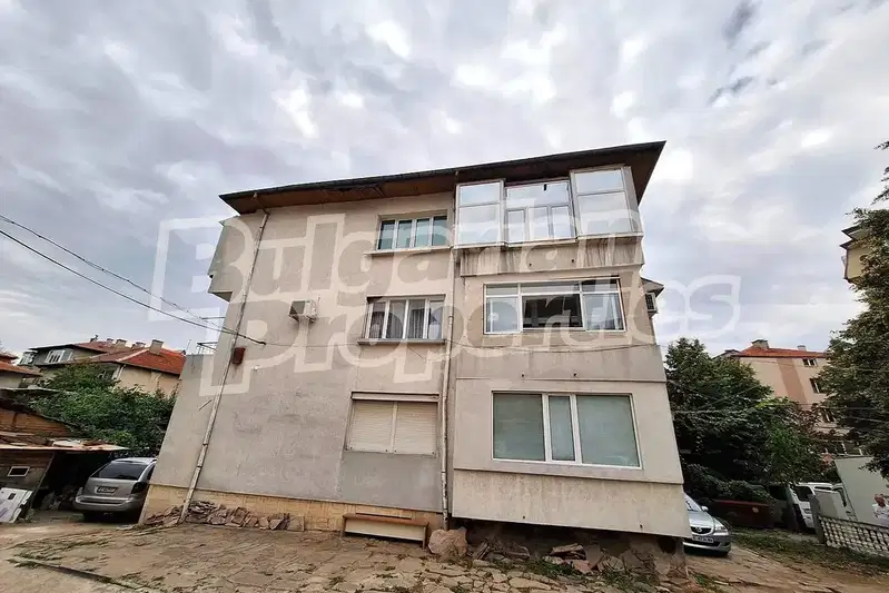 4-bedroom apartment in Благоев, Широк център