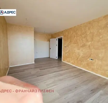 Снимка 3 — Многостаен апартамент в Плевен, Широк център