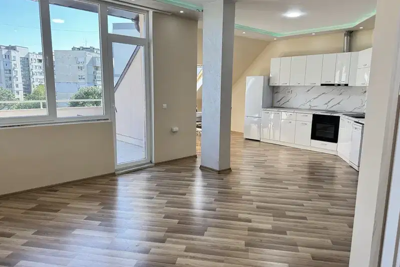 4-bedroom apartment in Ruse, Shirok Centyr
