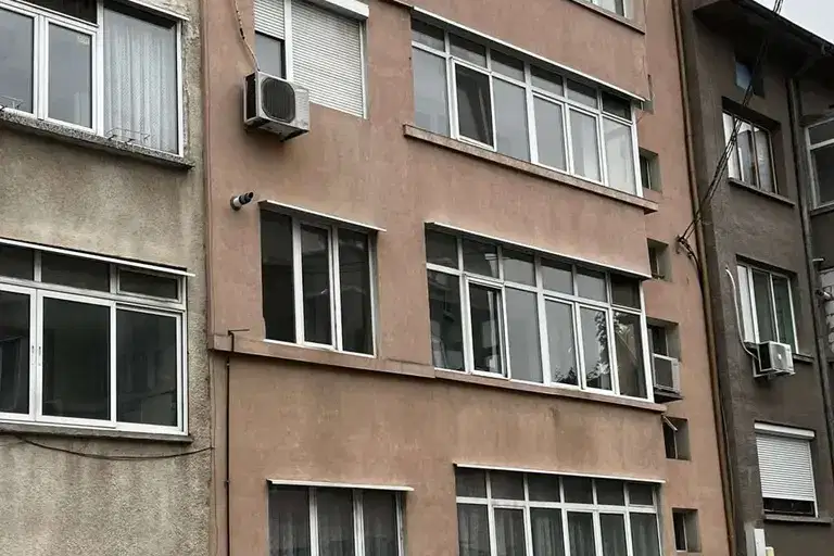 4-bedroom apartment in Благоев, Широк център