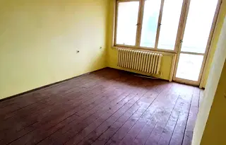 Многостаен апартамент в Добрич, Строител