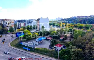 Многостаен апартамент в София, Сухата река